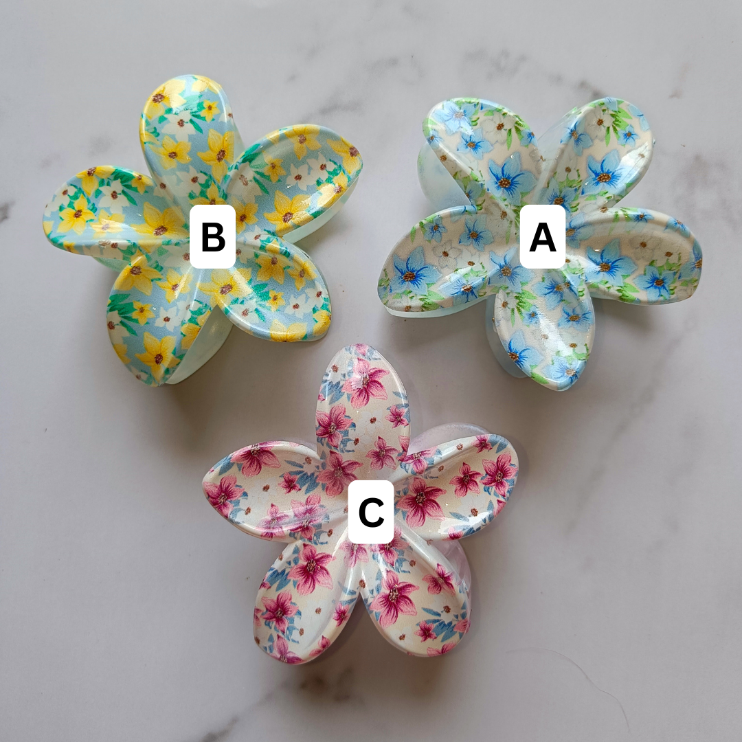 Floral Elegance Hair Claw