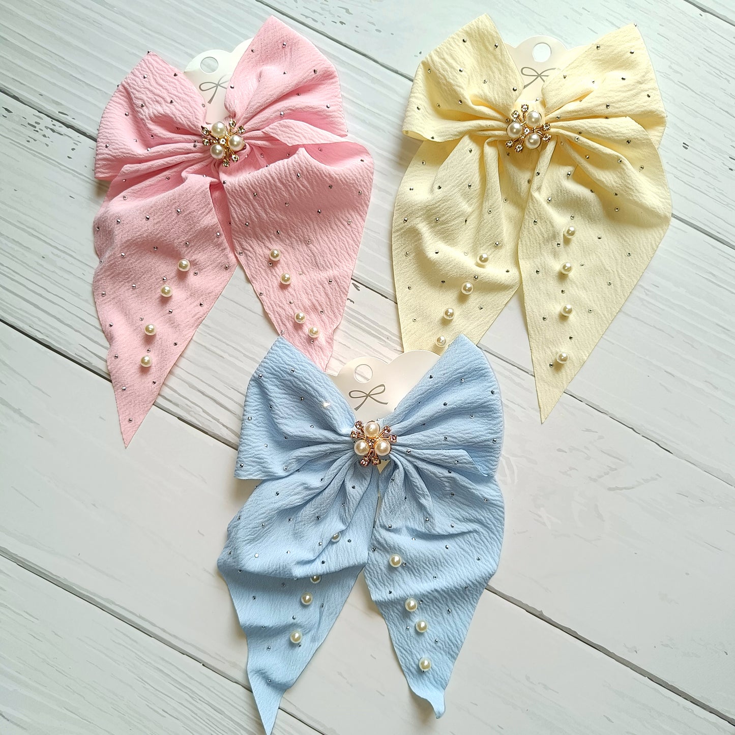 Dazzling Pearl and Rhinestone Oversized Bow Clip