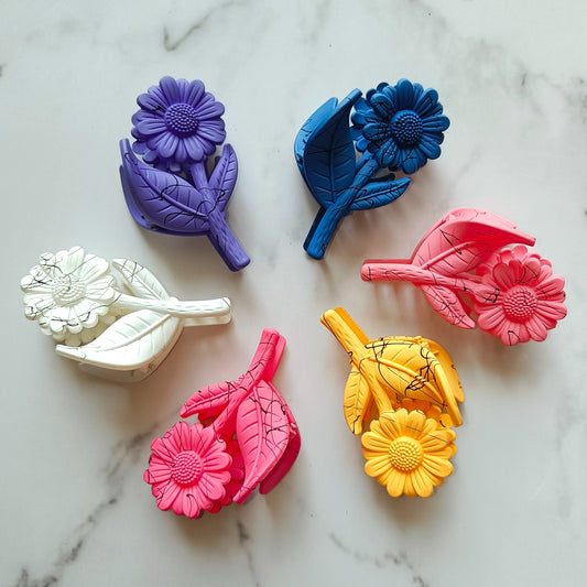 Petal Grace Hair Claw