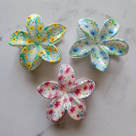 Floral Elegance Hair Claw