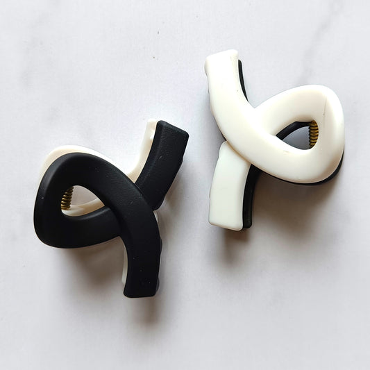 Small Figure-Eight Hair Claws