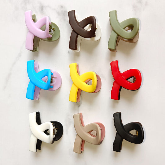 Small Figure-Eight Hair Claws
