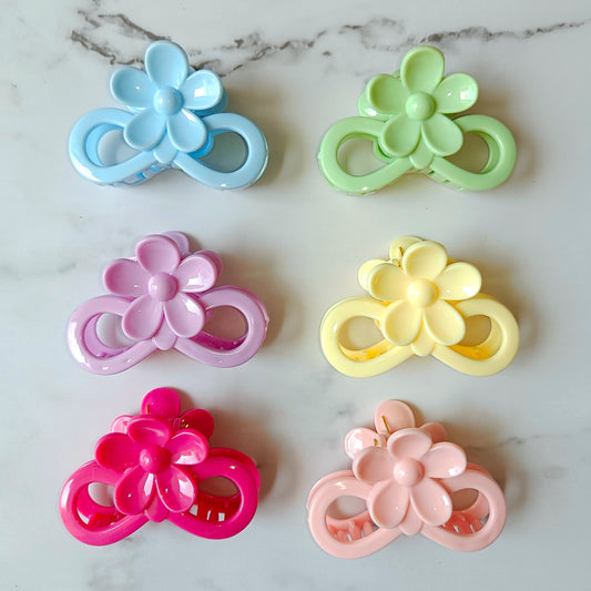 The Floral Loop Hair Claw