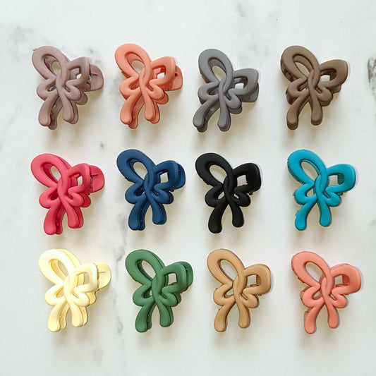 Matte Bow Mini Claw