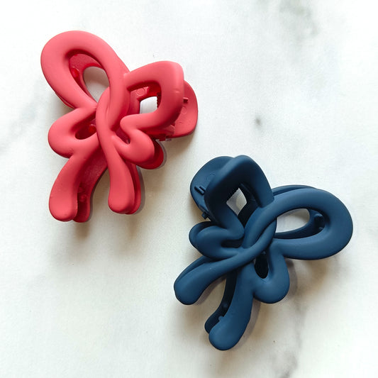 Matte Bow Mini Claw